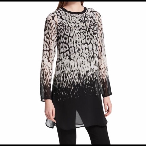 Calvin Klein Tops - Calvin Klein Top Size S